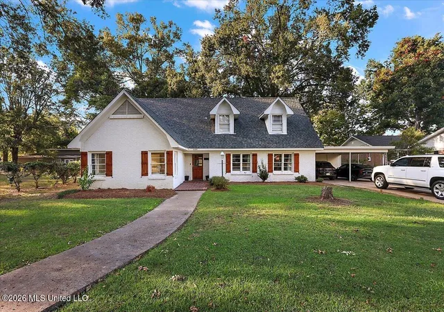 Photo 1 of Single family home for sale at 409 E Park Ave, Greenwood, MS 38930 | MLS# 4163852 | Listing updated on 2026-09-28