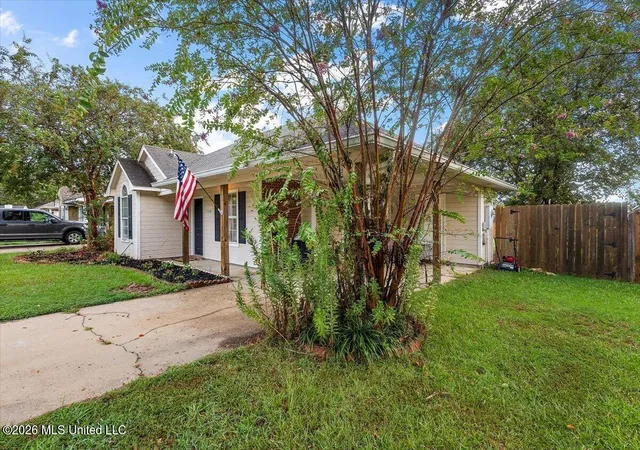 Photo 2 of Sale Pending at 550 Mockingbird Cir, Brandon, MS 39047 | MLS# 4164013 | Listing updated on 2026-10-02