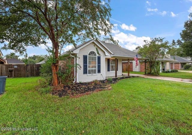 Photo 3 of Sale Pending at 550 Mockingbird Cir, Brandon, MS 39047 | MLS# 4164013 | Listing updated on 2026-10-02
