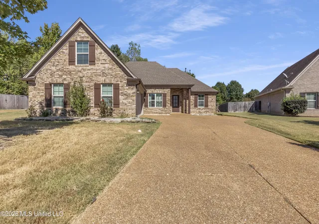 Photo 1 of Single family home for sale at 3530 Champion Hills Dr, Southaven, MS 38672 | MLS# 4163928 | Listing updated on 2026-10-23