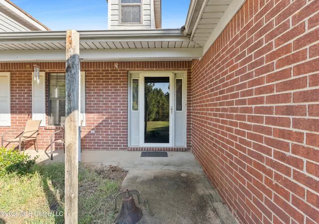 Photo 2 of Single family home for sale at 5716 Poplar Cor Rd, Walls, MS 38680 | MLS# 4164008 | Listing updated on 2026-09-30