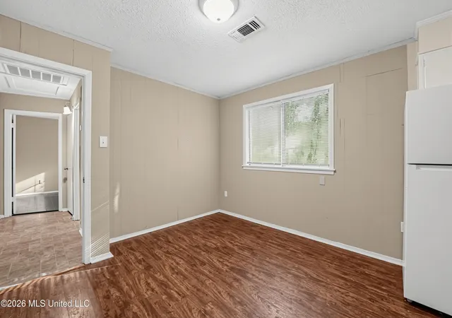 Photo 3 of Sale Pending at 3976 Rainey Rd, Jackson, MS 39212 | MLS# 4164335 | Listing updated on 2026-10-22