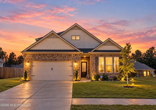 Single family home for sale at 2093 Tulip Dr, Hernando, MS 38632 | MLS# 4163958