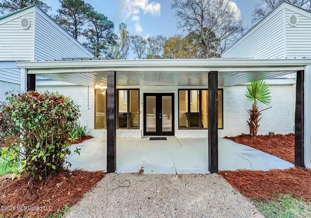 Single family home for sale at 156 Graves Rd, Ellisville, MS 39437 | MLS# 4163962