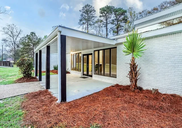 Photo 3 of Single family home for sale at 156 Graves Rd, Ellisville, MS 39437 | MLS# 4163962 | Listing updated on 2026-09-29