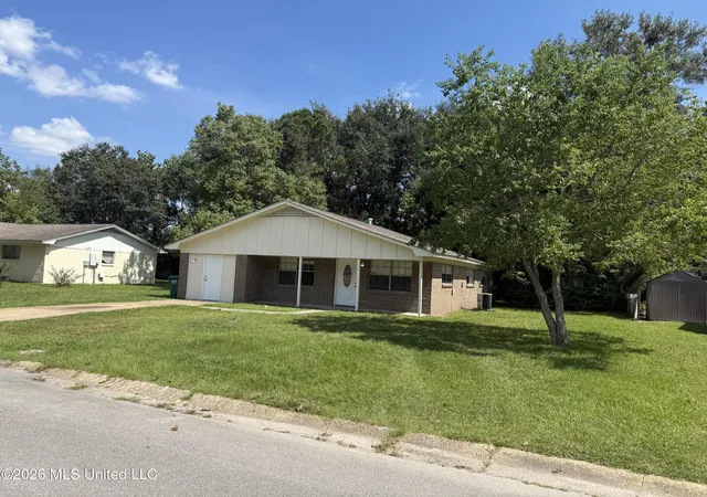 Photo 2 of Single family home for sale at 120 Imilda Dr, Gulfport, MS 39503 | MLS# 4164004 | Listing updated on 2026-10-19