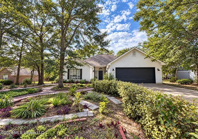 Photo 1 of Single family home for sale at 109 Summit Dr, Carriere, MS 39426 | MLS# 4164003 | Listing updated on 2026-09-30
