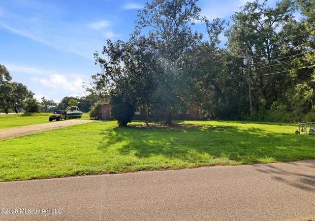Photo 3 of Single family home for sale at 12231 Shorecrest Rd, Biloxi, MS 39532 | MLS# 4164504 | Listing updated on 2026-10-18