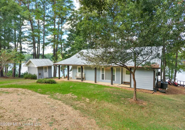 Photo 1 of Sale Pending at 2172 Sw Hurricane Lake Dr, Brookhaven, MS 39601 | MLS# 4164030 | Listing updated on 2026-10-03