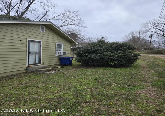 Photo 10 of Single family home for sale at 329 S Court St, Ashland, MS 38603 | MLS# 4165366 | Listing updated on 2026-10-13