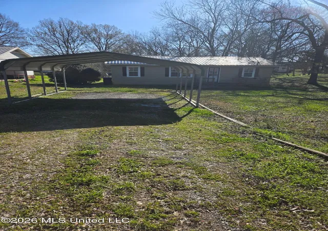 Photo 1 of Single family home for sale at 329 S Court St, Ashland, MS 38603 | MLS# 4165366 | Listing updated on 2026-10-13