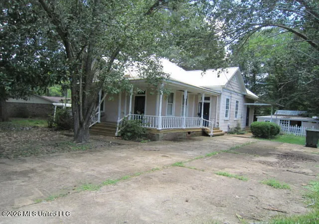 Photo 2 of Single family home for sale at 114 Oak St, Canton, MS 39046 | MLS# 4165084 | Listing updated on 2026-10-09