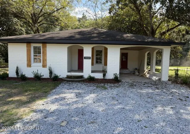 Photo 1 of Single family home for sale at 1906 E Canal St, Picayune, MS 39466 | MLS# 4164064 | Listing updated on 2026-10-10