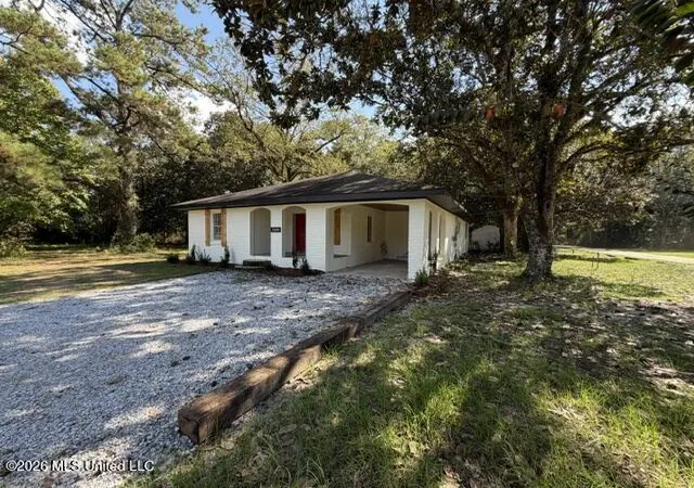 Photo 3 of Single family home for sale at 1906 E Canal St, Picayune, MS 39466 | MLS# 4164064 | Listing updated on 2026-10-10