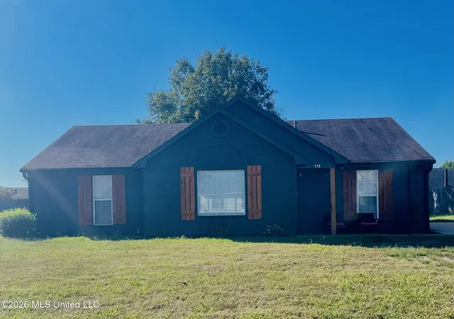 Single family home for sale at 110 Country Meadows Dr, Senatobia, MS 38668 | MLS# 4164185