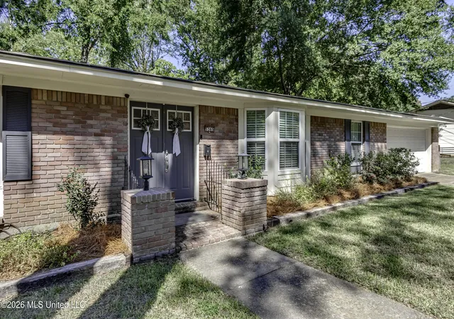 Photo 1 of Single family home for sale at 5365 Suffolk Dr, Jackson, MS 39211 | MLS# 4164092 | Listing updated on 2026-10-15