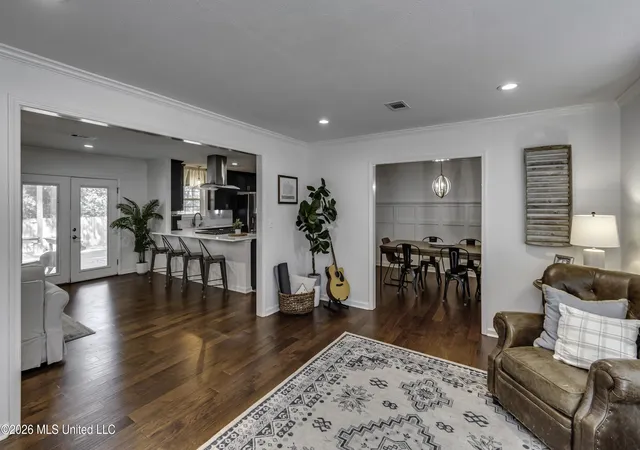 Photo 4 of Single family home for sale at 5365 Suffolk Dr, Jackson, MS 39211 | MLS# 4164092 | Listing updated on 2026-10-15
