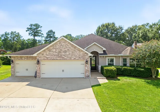 Photo 1 of Single family home for sale at 8816 Kailua Pl, Diamondhead, MS 39525 | MLS# 4164091 | Listing updated on 2026-10-02