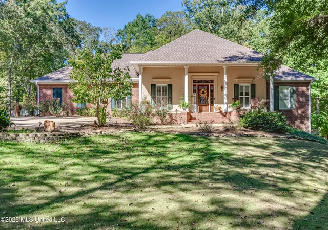 Photo 1 of Sale Pending at 118 Pine Hl Dr, Brandon, MS 39047 | MLS# 4164146 | Listing updated on 2026-10-05