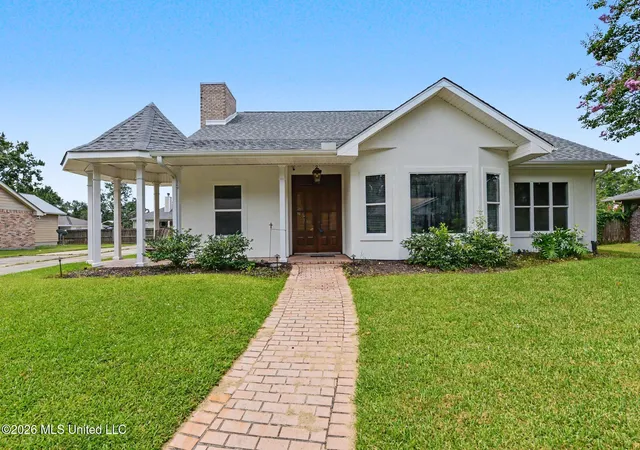 Photo 1 of Single family home for sale at 246 Pine Driveway, Bay Saint Louis, MS 39520 | MLS# 4164125 | Listing updated on 2026-10-01