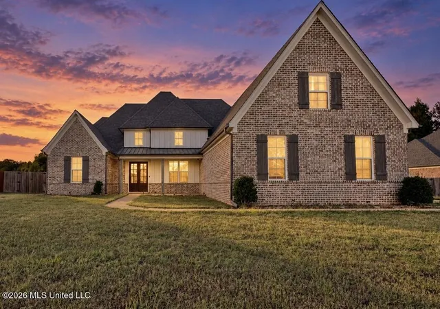 Photo 1 of Sale Pending at 1657 Carlee Dr, Hernando, MS 38632 | MLS# 4164278 | Listing updated on 2026-10-11