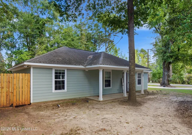 Photo 2 of Single family home for sale at 97 Meadow Dr, Lucedale, MS 39452 | MLS# 4164119 | Listing updated on 2026-10-01