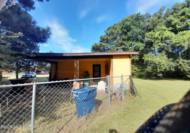 Photo 2 of Single family home for sale at 124 Chinn Dr, Canton, MS 39046 | MLS# 4164830 | Listing updated on 2026-10-21