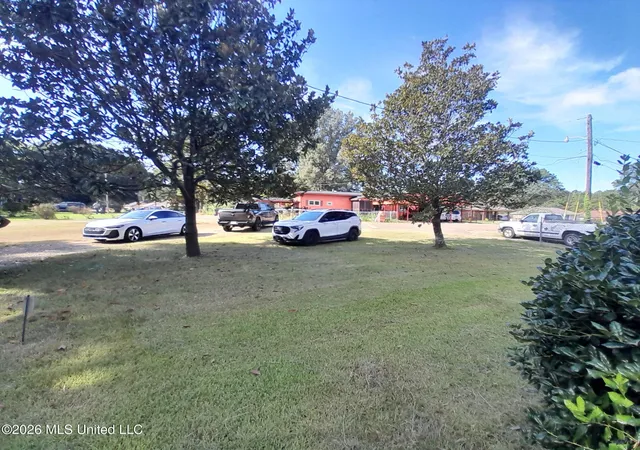 Photo 3 of Single family home for sale at 124 Chinn Dr, Canton, MS 39046 | MLS# 4164830 | Listing updated on 2026-10-21