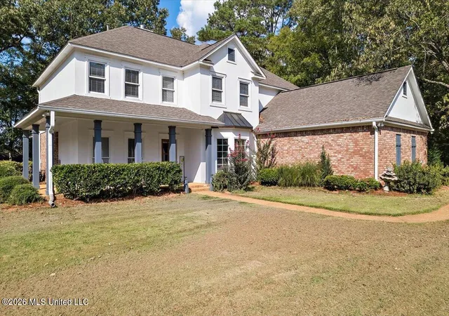 Photo 2 of Single family home for sale at 150 Lake Ridge Dr, Madison, MS 39110 | MLS# 4164230 | Listing updated on 2026-10-06