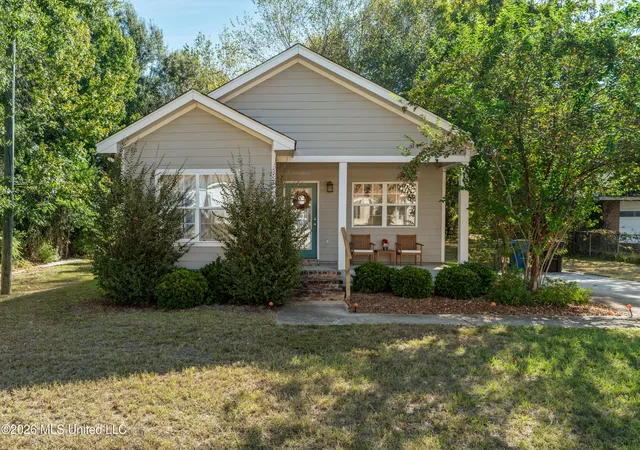 Photo 1 of Single family home for sale at 219 N 21st Avenue, Hattiesburg, MS 39401 | MLS# 4164395 | Listing updated on 2026-10-02