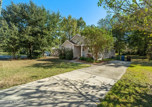 Photo 2 of Single family home for sale at 219 N 21st Avenue, Hattiesburg, MS 39401 | MLS# 4164395 | Listing updated on 2026-10-02