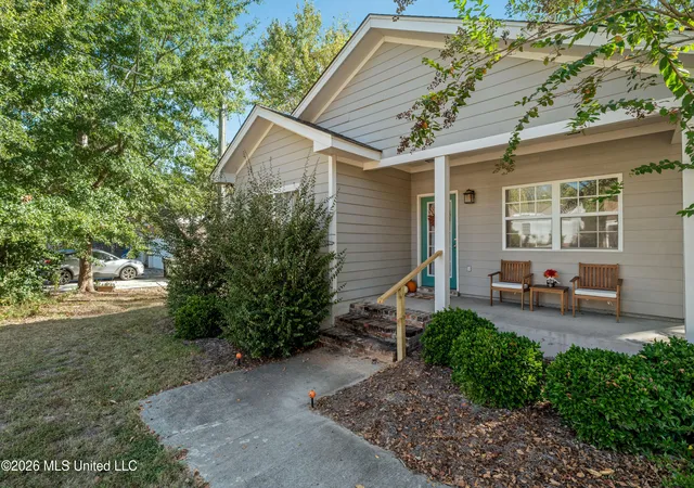 Photo 3 of Single family home for sale at 219 N 21st Avenue, Hattiesburg, MS 39401 | MLS# 4164395 | Listing updated on 2026-10-02