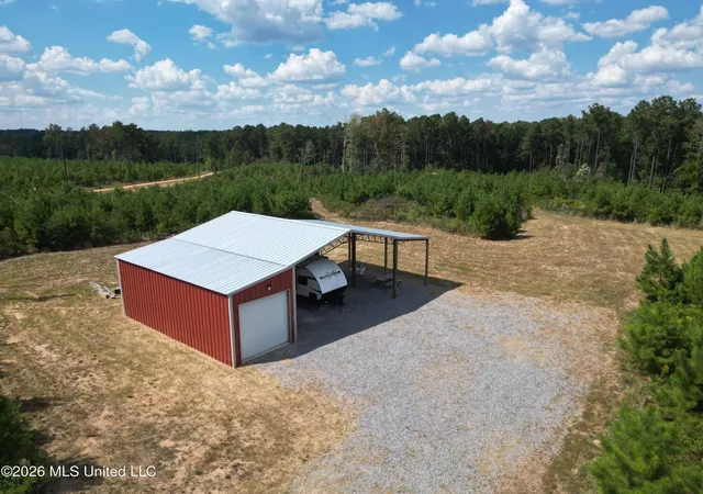 Photo 2 of Sale Pending at 6085 Oxford Meadville Rd, Gloster, MS 39638 | MLS# 4164168 | Listing updated on 2026-10-26