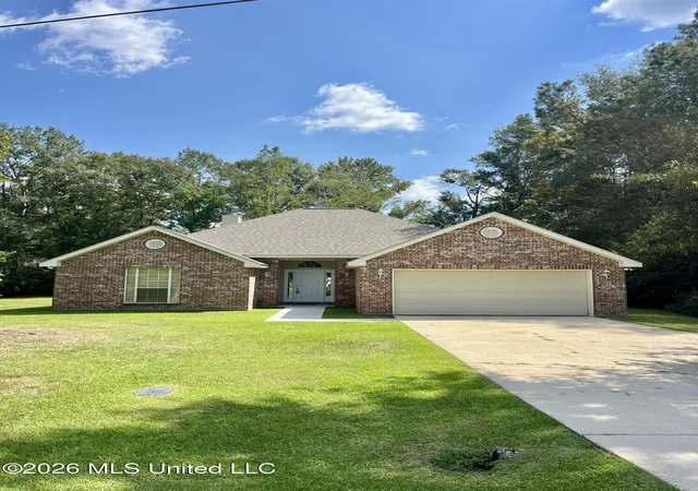 Photo 2 of Single family home for sale at 107 Tanglewood Dr, Carriere, MS 39426 | MLS# 4164532 | Listing updated on 2026-10-05