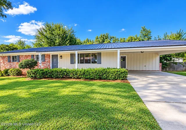 Photo 1 of Sale Pending at 1348 Winterview Dr, Jackson, MS 39211 | MLS# 4164279 | Listing updated on 2026-10-13