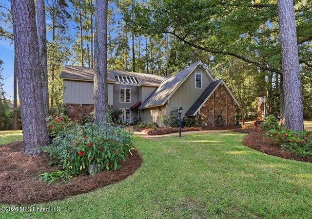 Photo 3 of Sale Pending at 127 Newcastle Ct, Brandon, MS 39047 | MLS# 4164324 | Listing updated on 2026-10-04