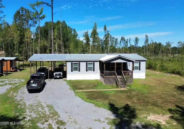 Single family home for sale at 2560 Battle Blf Rd, Carthage, MS 39051 | MLS# 4164208