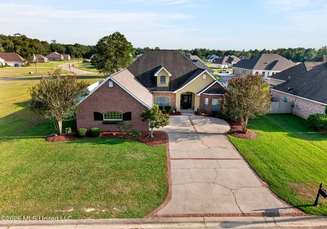 Photo 2 of Single family home for sale at 512 Pemberton Pl, Picayune, MS 39466 | MLS# 4164209 | Listing updated on 2026-10-01