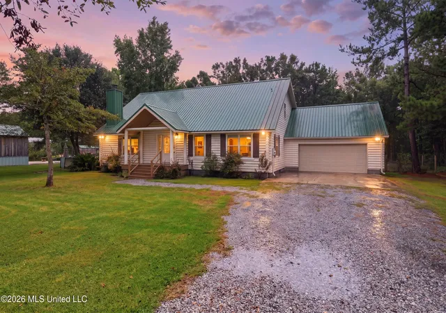 Photo 1 of Single family home for sale at 17176 Magnolia Cvs Dr, Pass Christian, MS 39571 | MLS# 4164454 | Listing updated on 2026-10-18