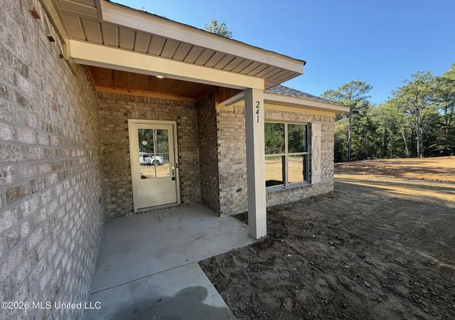 Photo 1 of Single family home for sale at 241 Smith Dr, Mendenhall, MS 39114 | MLS# 4165235 | Listing updated on 2026-10-15