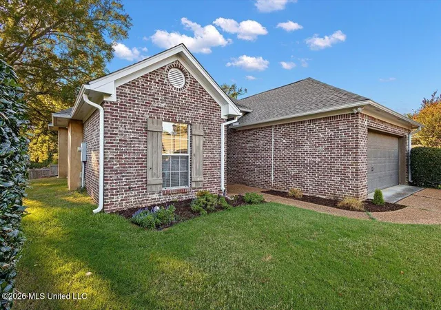 Photo 1 of Single family home for sale at 204 Rampart St, Ridgeland, MS 39157 | MLS# 4164321 | Listing updated on 2026-10-07