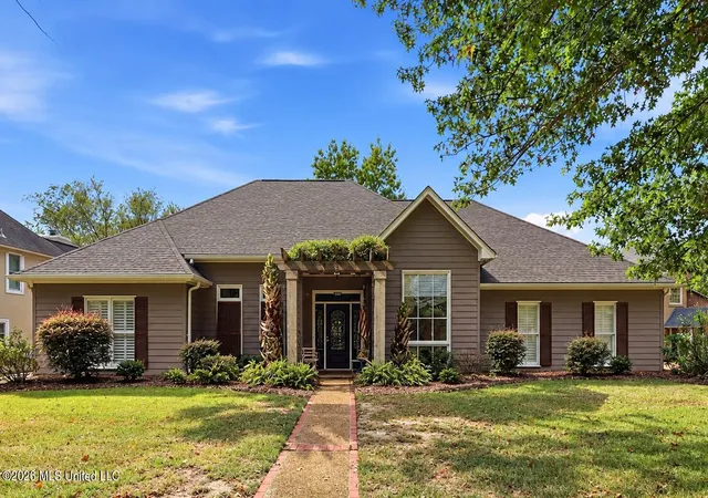 Photo 1 of Single family home for sale at 206 Hillside St, Ridgeland, MS 39157 | MLS# 4164693 | Listing updated on 2026-10-19