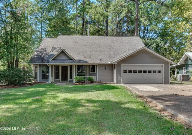 Photo 3 of Single family home for sale at 333 Lake Harbor Rd, Brandon, MS 39047 | MLS# 4164518 | Listing updated on 2026-10-16