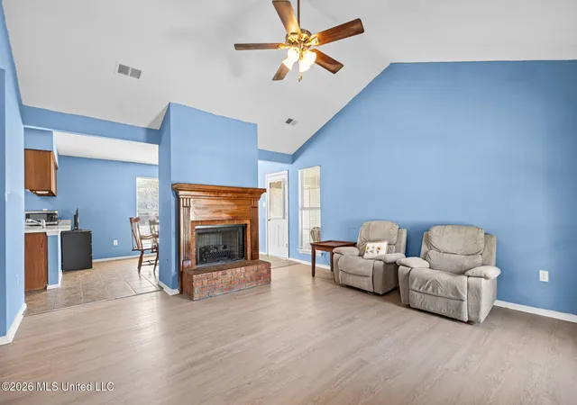 Photo 2 of Single family home for sale at 6499 W Farley Dr, Olive Branch, MS 38654 | MLS# 4165055 | Listing updated on 2026-10-11