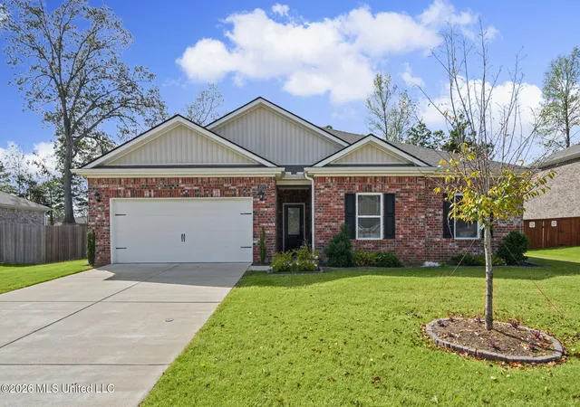 Photo 1 of Single family home for sale at 2377 Hyacinth Ln, Hernando, MS 38632 | MLS# 4164391 | Listing updated on 2026-10-19