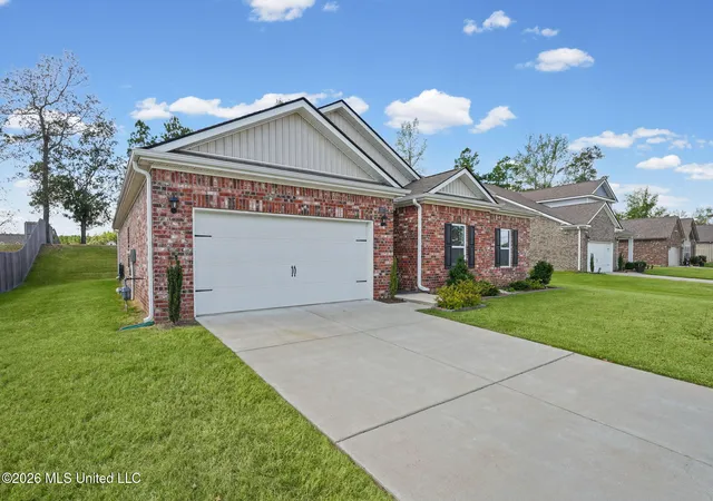 Photo 3 of Single family home for sale at 2377 Hyacinth Ln, Hernando, MS 38632 | MLS# 4164391 | Listing updated on 2026-10-19