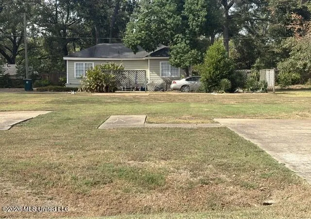 Single family home for sale at 501 Bell Ave, Greenwood, MS 38930 | MLS# 4164398