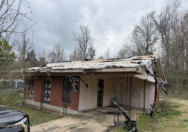 Photo 1 of Single family home for sale at 10 King Cir, Natchez, MS 39120 | MLS# 4164409 | Listing updated on 2026-10-08