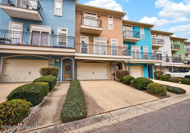 Photo 2 of Townhouse for sale at 23 Oak Aly Ln, Long Beach, MS 39560 | MLS# 4164466 | Listing updated on 2026-10-15