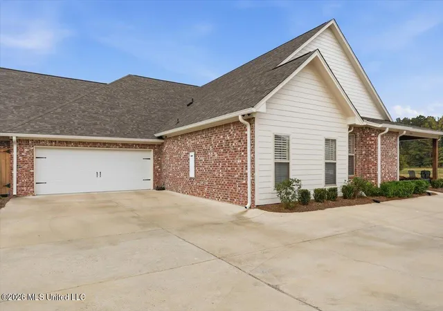 Photo 3 of Condo for sale at 330 Freedom Ring Dr, Brandon, MS 39047 | MLS# 4164446 | Listing updated on 2026-10-03